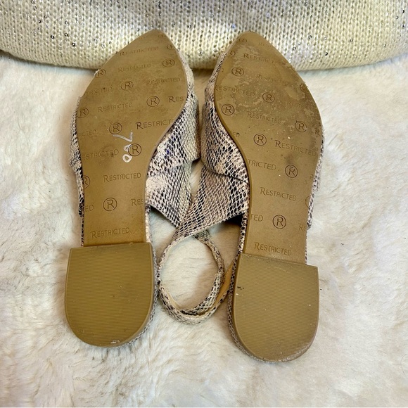 Cream & Black Snakeskin Pointed Toe Slingback Flat - Picture 6 of 9